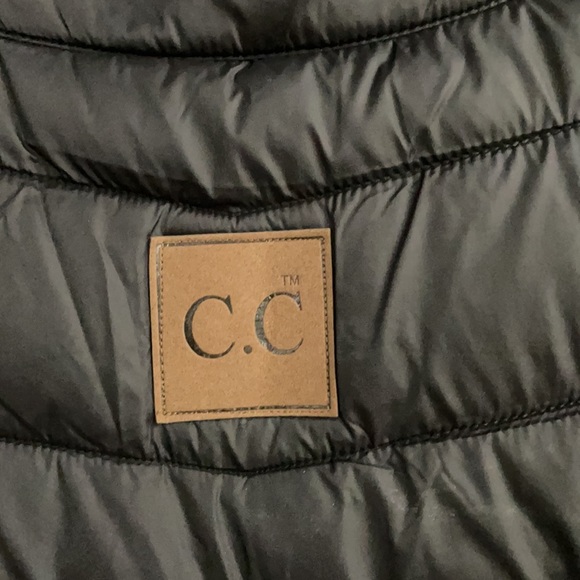 C.C Black Vest - Picture 3 of 4